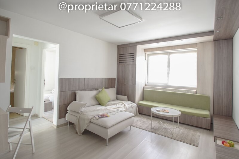 Piata Victoriei, Titulescu,